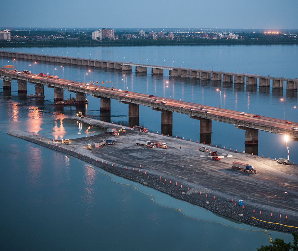 Construction du pont samuel de champlain